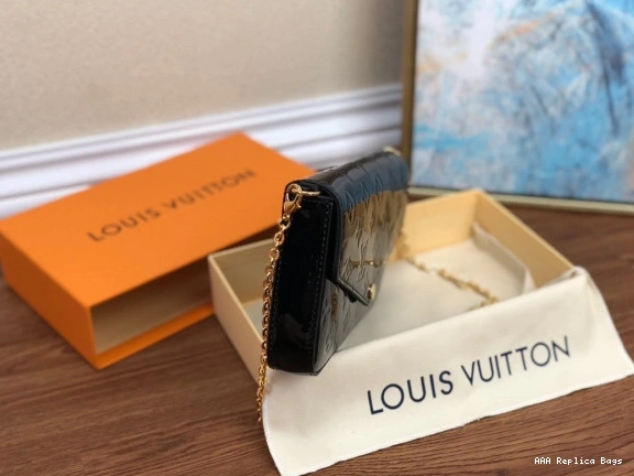Aaa replica ru VUITTON POCHETTE FÉLICIE LOUIS 0728
